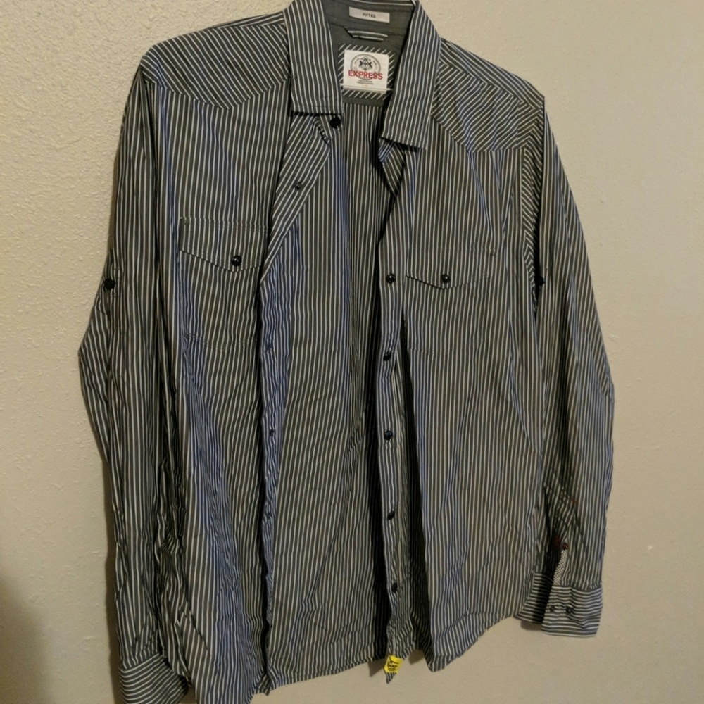 Express Fitted Casual Button Down